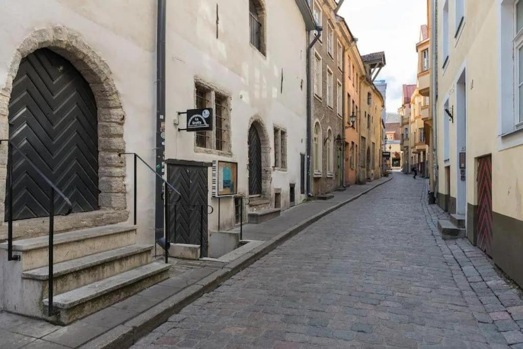 Cozy 3 Story House In Old Town Διαμέρισμα Ταλίν Εξωτερικό φωτογραφία